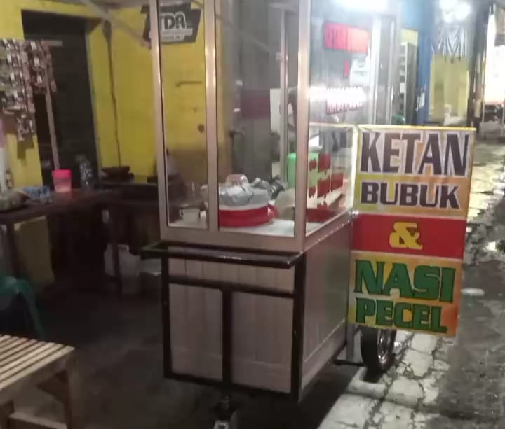 WARUNG KETAN DAN KOPI MAS TONO SIAP AJAK WARGA NONGKRONG