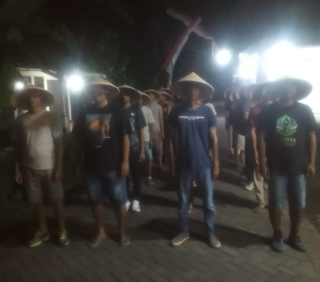 Jelang Gerak Jalan HUT RI ke-80, Warga Sambimulyo Semangat Berlatih
